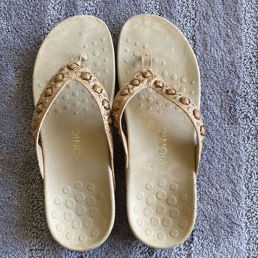 VIONIC Lucia Flip Flop Embellished- Gold tone-orthopedic support- Size 11